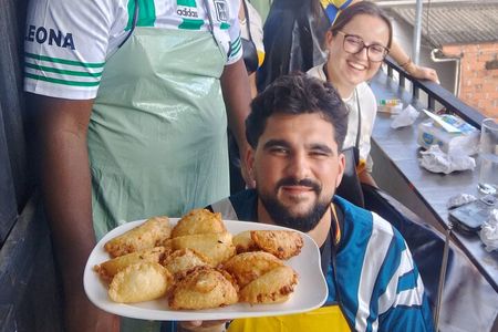 Medellin: Empanada Cooking Class by Local Chef in Comuna 13