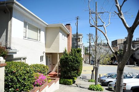 San Francisco Movie and TV Sights Private 3 hour Tour - up to 4