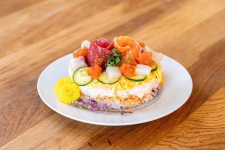 Sushi Cake Making Experience in Osaka