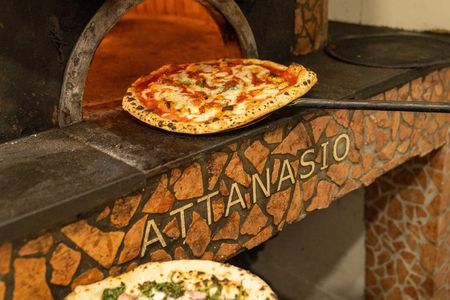 Naples Pizza & Drinks Tour: A Slice of Naples with Eating Europe