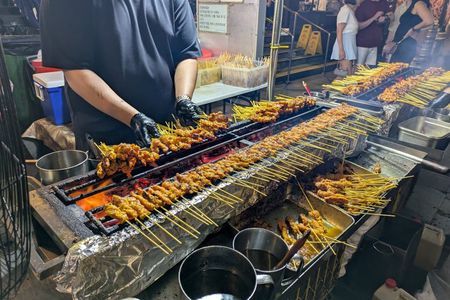 Singapore Food Tour: Eat Like a Local with an Ex-Chef