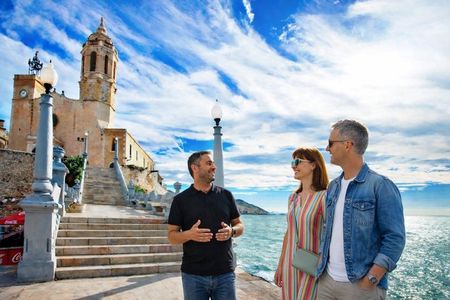 Tarragona and Sitges Tour with Small Group and Hotel Pick Up