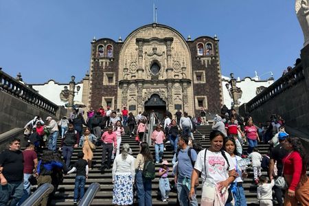 Private Tour: Mexico City to Pyramids/Basilica of Guadalupe.