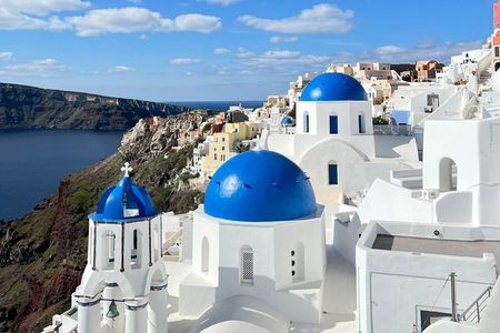Santorini's Best Spots: Oia village, Firostefani and Imerovigli.