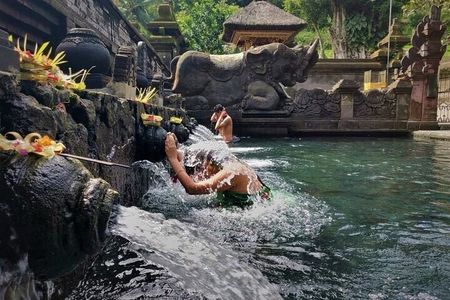 Bali Tirta Empul Tours Experience with Spiritual Cleansing