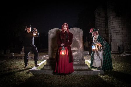 Ghosts and Gravestones Charleston Night Tour
