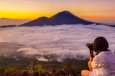  Mount Batur Sunrise Hike with Breakfast & Local Guide