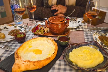 Private Tbilisi Food Tour: 9 Tastings Walk in Bohemian District