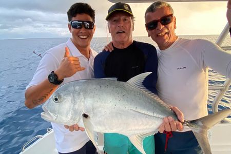 Half-Day Private Fishing Tour in the Raiatea & Tahaa Lagoon (4h)