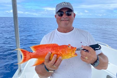 Half-Day Private Fishing Tour in the Raiatea & Tahaa Lagoon (4h)