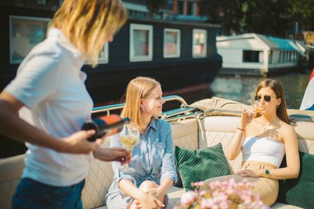 1 Hour Iconic Canal Belt Cruise