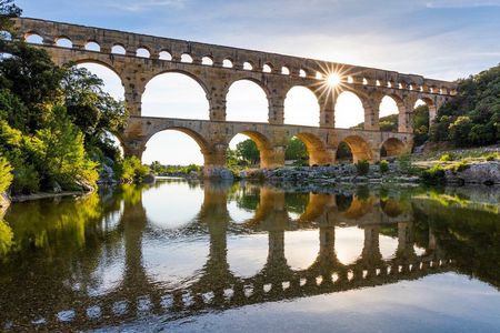 Saint-Rémy, Les Baux, from the Careers of Lights to the Pont du Gard
