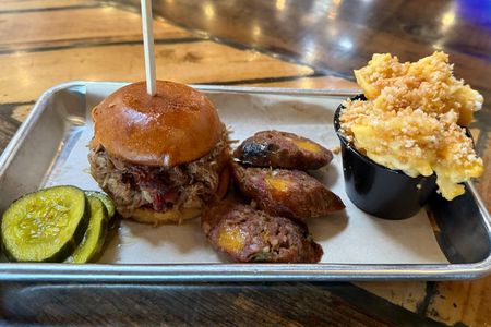 Arts District Eats: Food, Art & Culture Walking Tour in Las Vegas