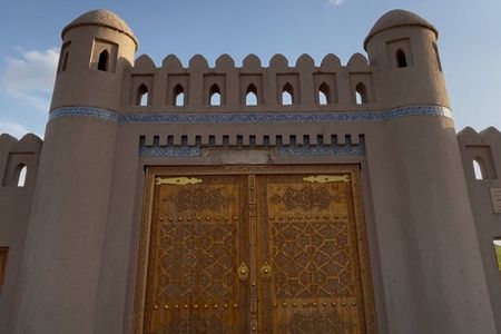 Local Guide Tour of an Ancient Fortress And Ruins Around Khiva