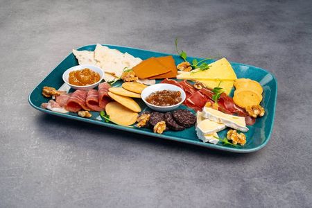 Local food tasting & Excursion in medieval Bergen