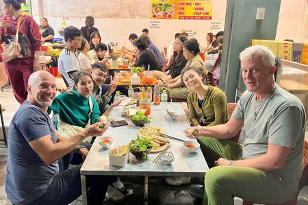 Da Nang Street Food Tour by Scooter – 10 Local Tastings