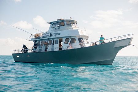 Jolly Roger Reef Fishing Experience