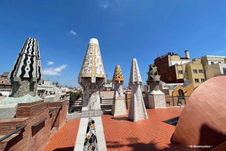 Palau Guell Ticket and Digital City Tour