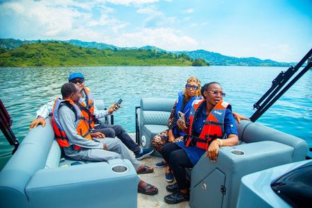 1 day Trip to Lake kivu beach