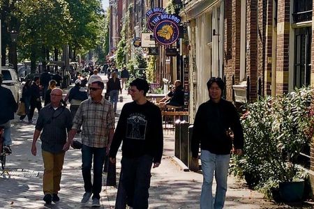 Walk Amsterdam with Groovy Tour with History Art and Culture