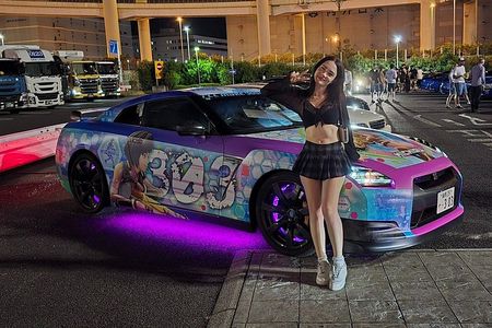 Tokyo:DaikokuPA JDM trip to famous car meet up in Manga GT-R
