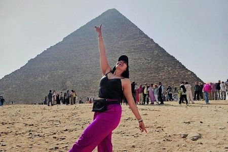Day Tour to Giza pyramids & Sphinx & Memphis & Sakkara