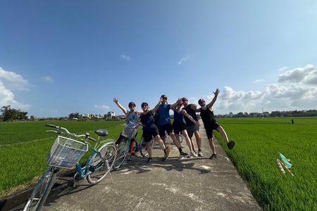3 Hours Bicycle tour Hội An countryside-organic farm-Basket Boat