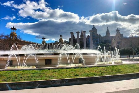 Guided tour of Montjuïc mountain with cable car ride