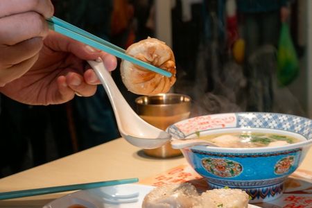 Small Group: Shanghai Flavors and Culture Tour with 10 tastings
