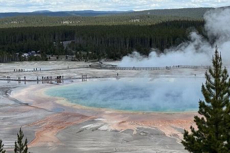 Complete Yellowstone Tour: Two-Day Adventure with Meals