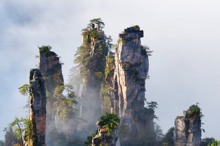 2-Day Private Tour to Mt.Avatar & Glass Bridge & Baofeng Lake