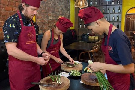 Local Vietnamese Cooking Class with Market Tour in Hoi An