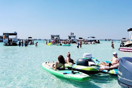 Private Captained Pontoon to Crab Island in Destin 