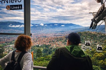 Private Half-Day Tour to Comuna 13 in Medellín.