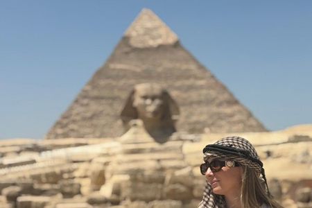 Private Tour at Pyramids of Giza and Sphinx