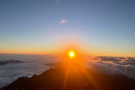 Sapa: 2-Days Fansipan Summit Trek With Local Hmong Guide