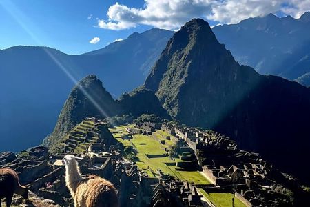 Machu Picchu and Sacred Valley 2-Day Cusco Experience