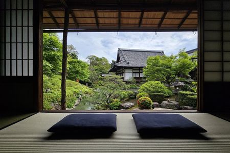 Private Zen Temple & Tea Ceremony Experience in German or English