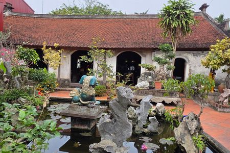 Full Day Bat Trang & Van Giang Village Tour with Cooking Class