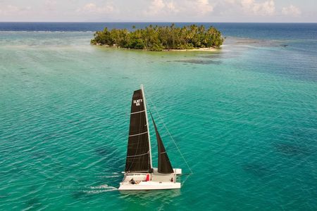 Half day catamaran sailing in the Sailinity Lagoon