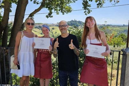 Family Cooking Class in Chianti with pizza and tiramisu