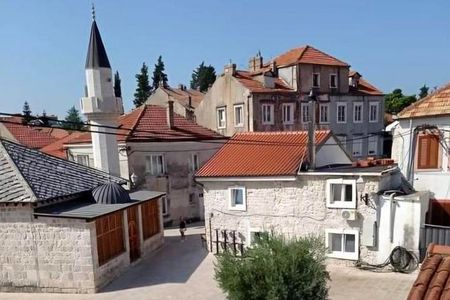 Private Day Trip to Bosnia: Wine, Culture & Local Lunch