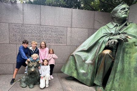 DC Monuments and Memorials Day Tour