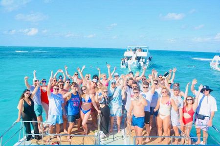 Private Boat Cruise in Punta Cana with Snorkeling and Open Bar