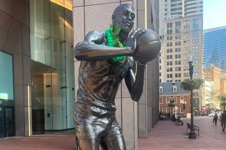 Title Town Sports Walking Tour