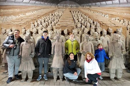 Xi'an Highlights Day Tour: Terracotta Warriors and City Sightseeing