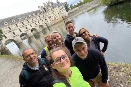 Loire Valley Ultimate E-bike Tour: Amboise, Chenonceau & Wine