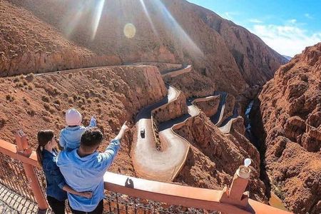 Marrakech: 2-day tour to the Dadès Gorges via Atlas mountains