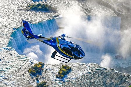 Niagara Falls Private Day Tour with Boat Ride, Helicopter & Lunch