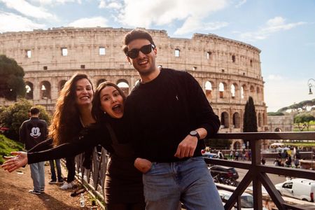 Colosseum Hosted Entry + Audio Guide & Pro Photoshoot (Arena Opt)